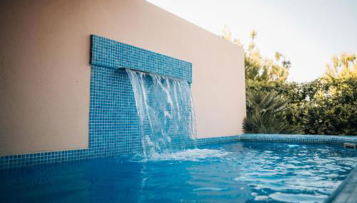 Luxury 2 bedrooms, Private Heated Pool - EHHouse - Photo 4