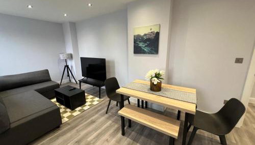 Queen Apartment - High Spec - En-Suites - 7 Guests - Foto 3