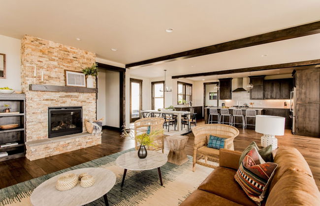 Clint by Avantstay Located Within The Brasada Ranch Community Golf Course Pool Hot Tub - Foto 4