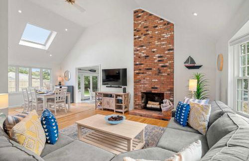 Minutes to Red River Beach Dog Friendly - Photo 1