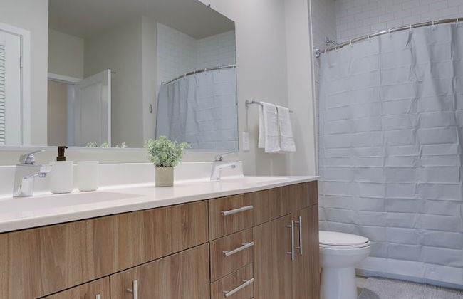 Alexandria Modern Apt Amazing Amenities - Photo 34