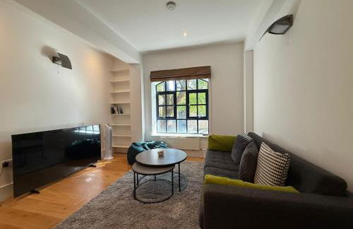 Modern 2 Bedroom Apartment in Kings Cross, London, N1 - Foto 1