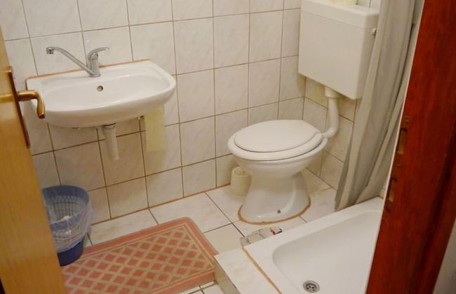 Cozy Apartment With sea View and one Bedroom - Photo 7