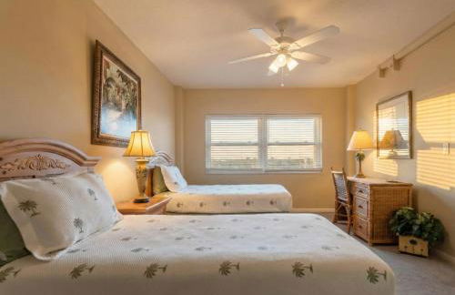 Spacious 3BR Beachfront Condo with Balcony & Parking - Foto 6