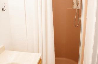 House-1 Bedroom, 1 Bath-Private, Centrally Located - Foto 5