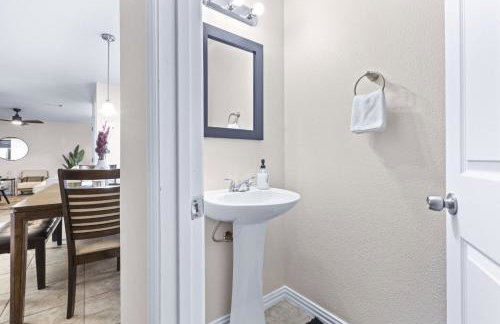 Spacious 3BR with Gameroom 10 Min from ATT Stadium - Foto 8