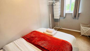 Pristine 2B Guest house near Luton Airport, L&D Hospital, Whipsnade Zoo & Leagrave Train Stn, Contractors - Foto 3