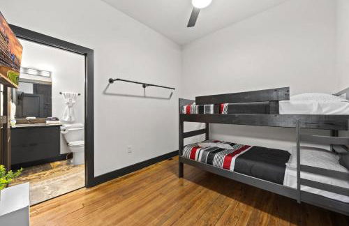 Unique Black Home in the Heart of Shelby Park - Foto 42