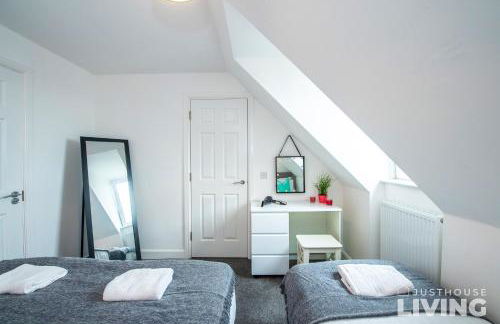 NEW Spacious Modern Townhouse Sleeps 12 Free Parking - Foto 46