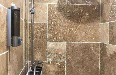 la licorne { T2 tous confort} centre ville - Foto 9