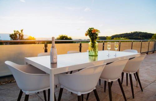 Exklusives Penthouse mit Whirlpool, Panoramaterrasse, Kino & Tischfußball für bis zu 8 Personen - Foto 16