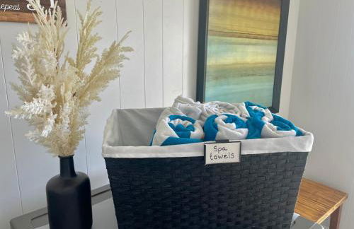 City light views getaway close to top ski resorts - Foto 14