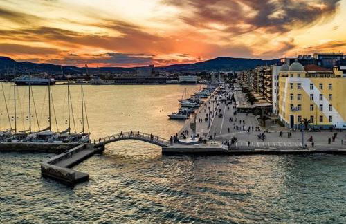 VOLOS Luxury Suite Pnoes with PRIVATE PARKING - Foto 32