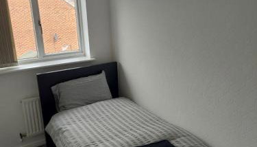 Elegant 2 Bedroom Entire House - Foto 3