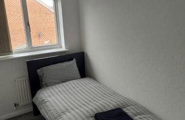 Elegant 2 Bedroom Entire House - Foto 3