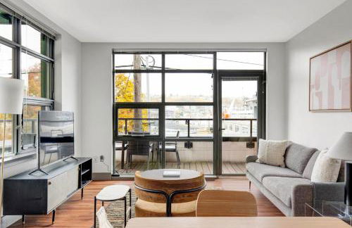 S Lake Union 2BR w Gym WD nr Space Needle SEA-182 - Foto 1