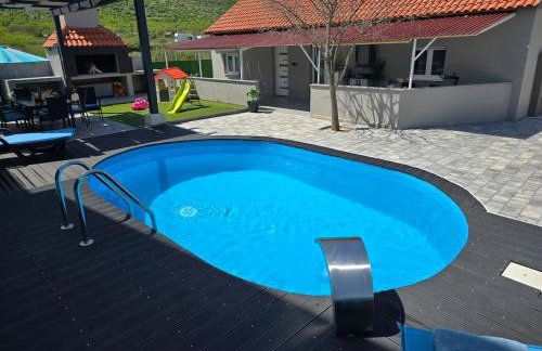 Grey House with heated pool Kričke Drniš - Foto 38