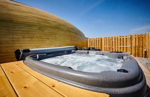 Luxury Hideaways - Photo 11