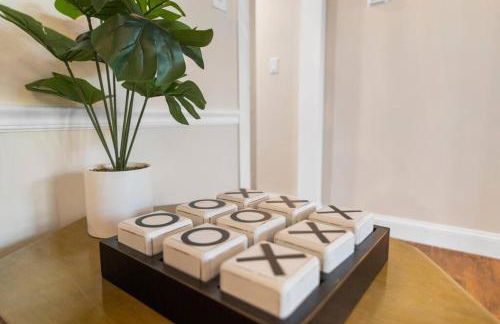 Tropical Oasis Located Near Lake With Pool and Hot Tub - Foto 41