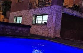 Casa rustica con piscina y jardin - Photo 20