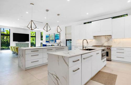 LVS Villa Blanco 5BR Coastal Oasis with Rooftop Sunset Deck Heated Pool Spa & Walk-to-Beach Access - Foto 72