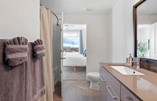 Spectacular Central City 2BD2BA - Foto 46