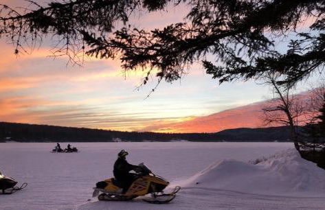 Snowmobile South Manistique Lake Lakeside Luxury - Foto 5