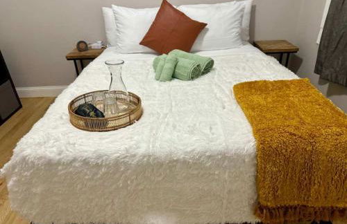 Jungle House Columbus Downtown Free Parking Sleeps 8 - Near Convention Center & Nationwide Arena - 2BR Short North Luxury Home - Over 5,800 Five Star Stays - Foto 9