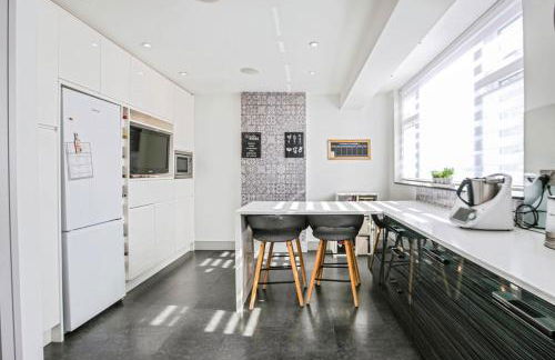 Direct train to Victoria-Family House - Foto 13