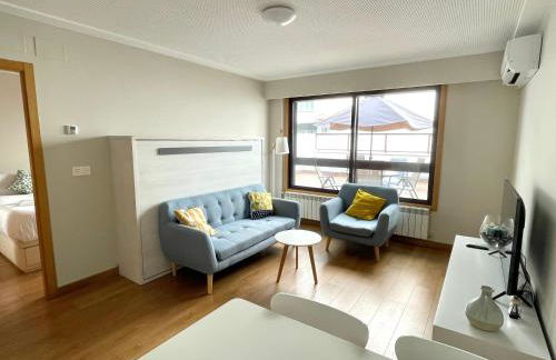 Estudio céntrico 1 con terraza y parking privado - Foto 2