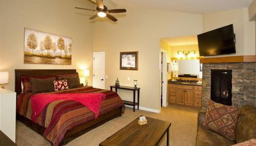 St Anton Street View 2-Bedroom Condo with full kitchen - Foto 2