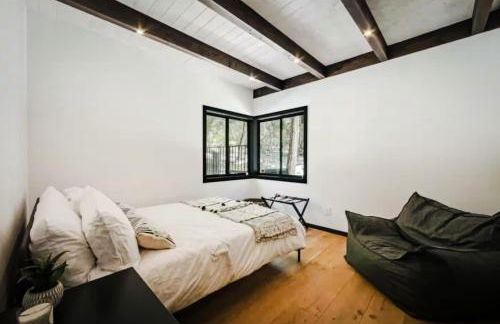 Cedar Haus Modern Family Haven w Game Room Hot Tub EV Charger Fully Fenced Yard Dogs OK - Foto 49