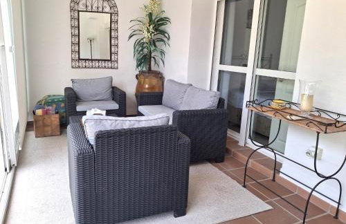 2 Bed Garden Apartment Benavista Direct Pool Access Walk to Golf, Tennis & Amenities - Photo 22