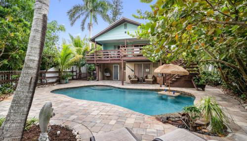 Gulf Access Waterfront Oasis with Heated Pool! Near Beach & Mercato! - Foto 3