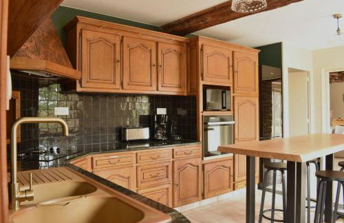 Gîte La Mancellière - Maison familiale 12-15 pers, grand jardin, jeux & pétanque - Pleine nature - Foto 11