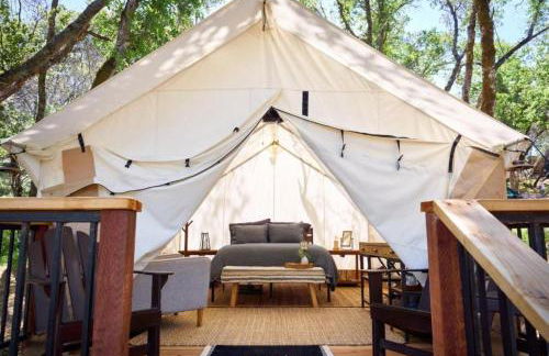 Secluded Safari Tent Situated in Rural Western El Dorado County Overlooking Majestic Folsom Lake, Northern California - Foto 13