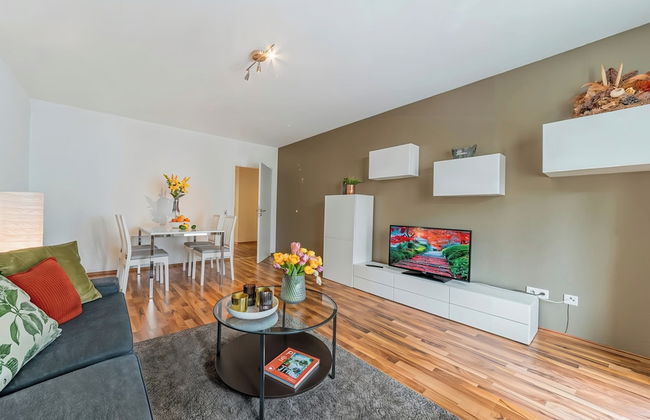 Cozy Stylish Berlin Apartment With 2 Bedrooms - Photo 9