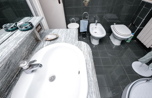 Lush Garden Steps Away from Great Park - Foto 27