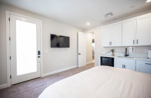 Modern Spacious 6BR Villa with Game Loft 5 Min to Strip, Stadium & Shopping! - Foto 45