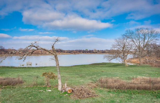 Beautiful Kayewood Waterfront Retreat - Photo 21