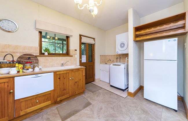 Country Pleasures - Photo 9