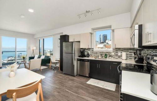 Waterfront Views Prime Downtown Apartment - Foto 2