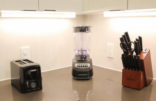 Resort-Style APT with Pool, Gym & Parking 10min to Disneyland - Foto 42