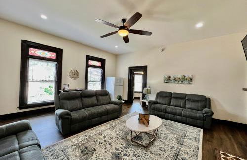 Newly Renovated Historic mansion ☆ 8 Bedrooms - Foto 38