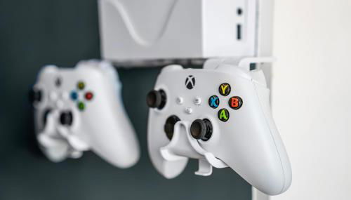 LONG TERM STAY SPECIAL OFFER AVAILABLE! 5-Bedroom Spacious, Stunning Design, Sociable Areas & Cosy House Near South Downs Park, Sleeps 11 with GAMES Room, PRIVATE PARKING and GARDEN - by Blue Puffin Stays - Foto 3, Game Room