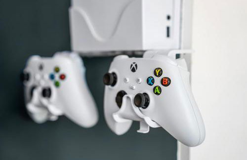 LONG TERM STAY SPECIAL OFFER AVAILABLE! 5-Bedroom Spacious, Stunning Design, Sociable Areas & Cosy House Near South Downs Park, Sleeps 11 with GAMES Room, PRIVATE PARKING and GARDEN - by Blue Puffin Stays - Foto 3