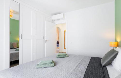 Spacious apartment with ocean view - Photo 25