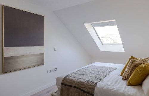 Hollen at Six - Soho - by Frankie - Photo 14