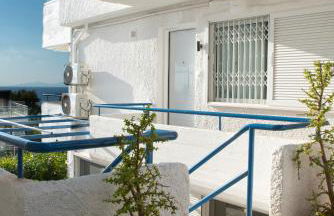 Panoramic Seaview Maisonette with Garden - Photo 51