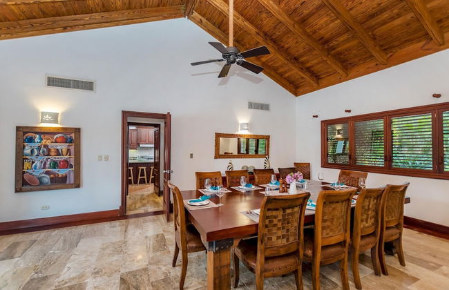 Casa de Campo Villa Luxurious Property up to 12 People With Pool Jacuzzi BBQ Golf - Photo 10